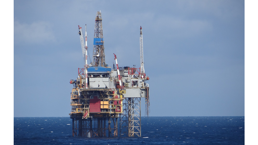 Oil prices dip, stocks rise on lingering Iran peace hopes